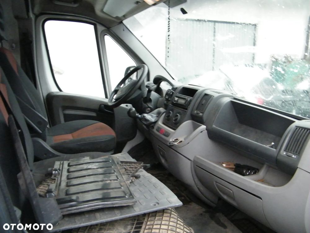 Fiat Ducato III 2.3 Multijet 120KM silnik Iveco F1AE0481D skrzynia 20GP07 lakier 210 - 6