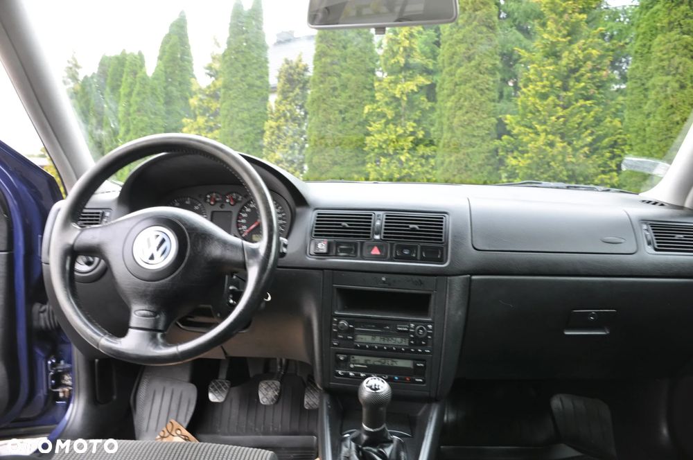Volkswagen Golf 1.6 Edition - 31
