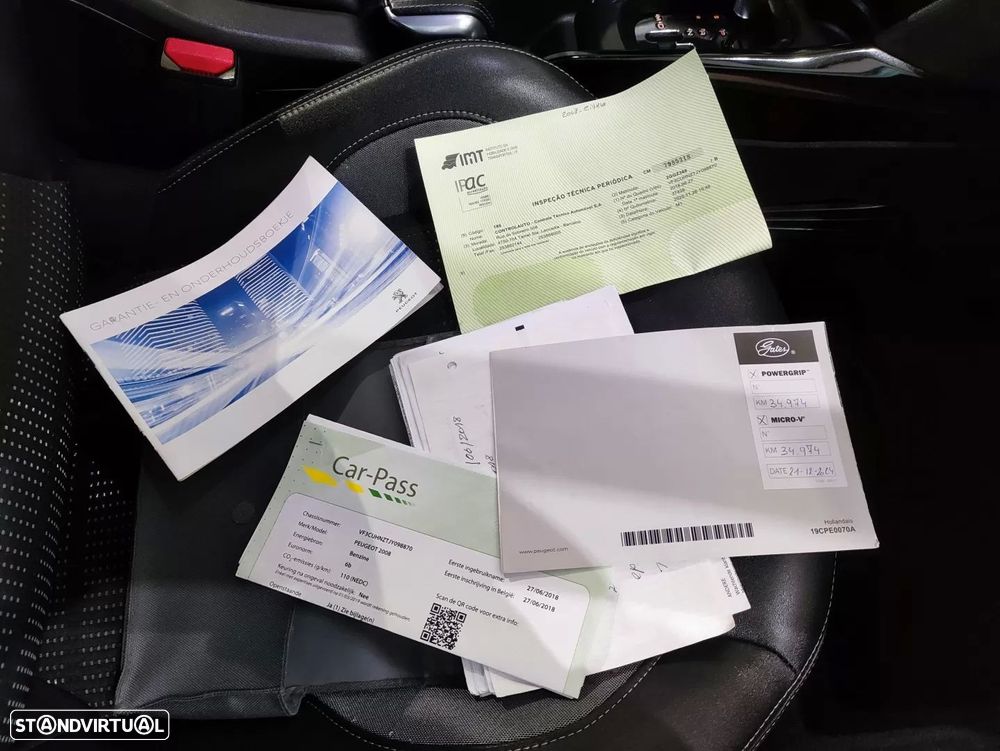 Peugeot 2008 PureTech 110 Stop&Start EAT6 Allure - 28