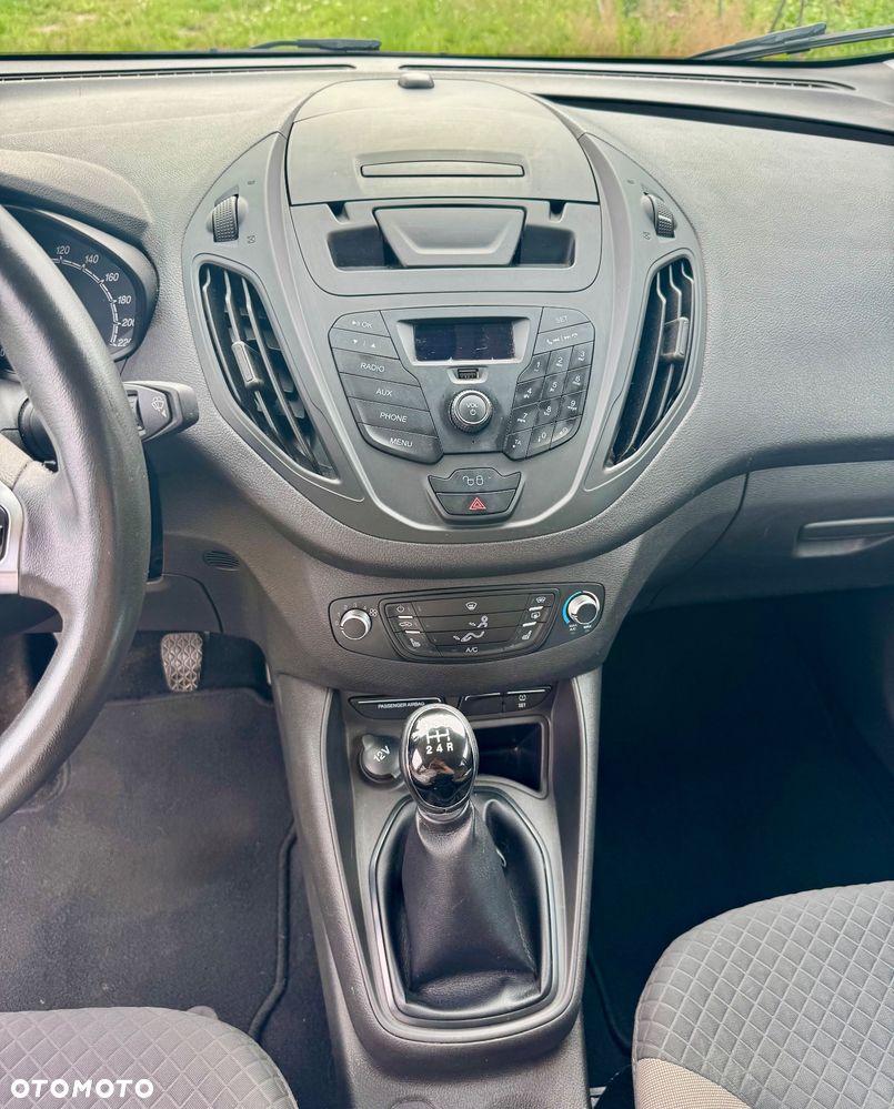 Ford Tourneo Courier - 14