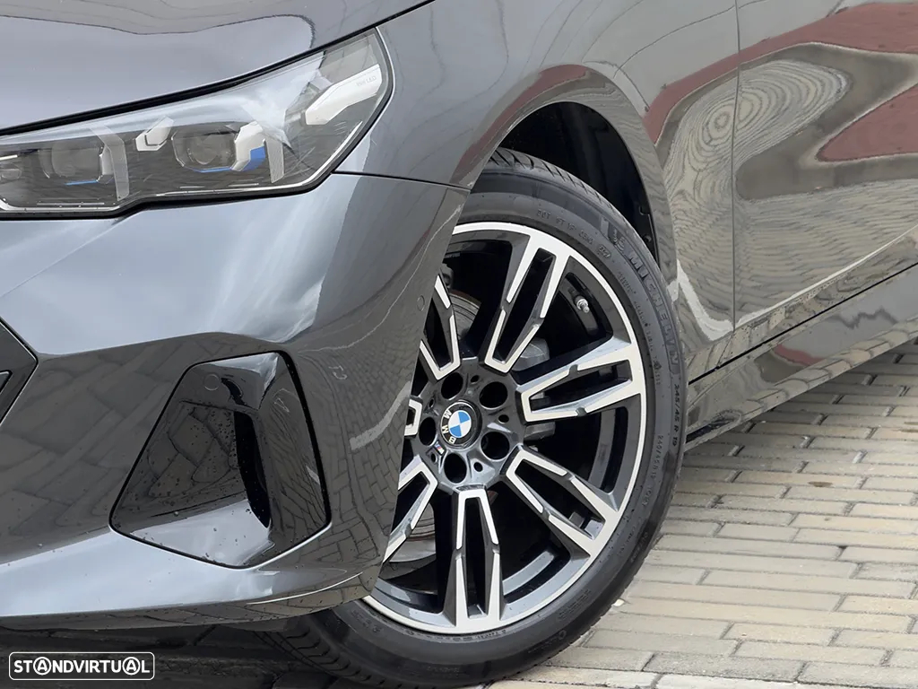 BMW 520 d Pack Desportivo M - 9