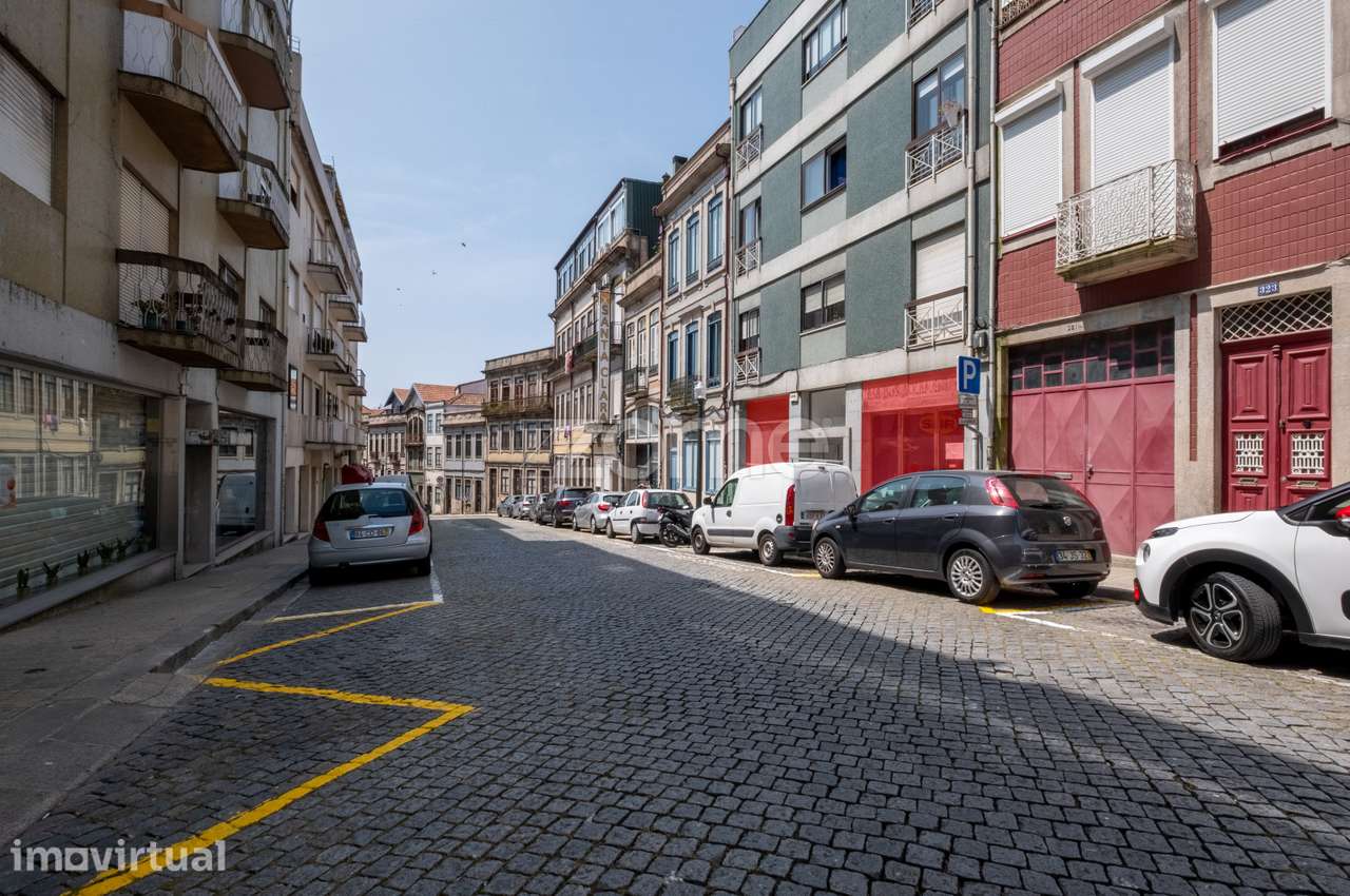 Espaço Comercial para Venda | Rua da Alegria, Porto - Grande imagem: 2/25