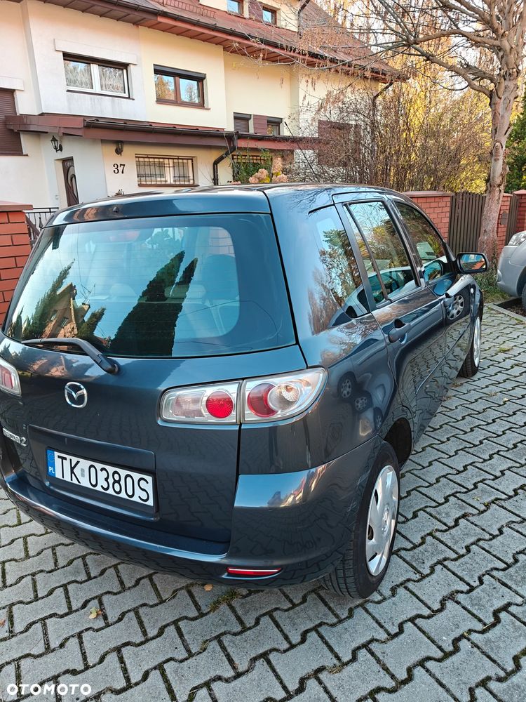 Mazda 2 2007 photo 4