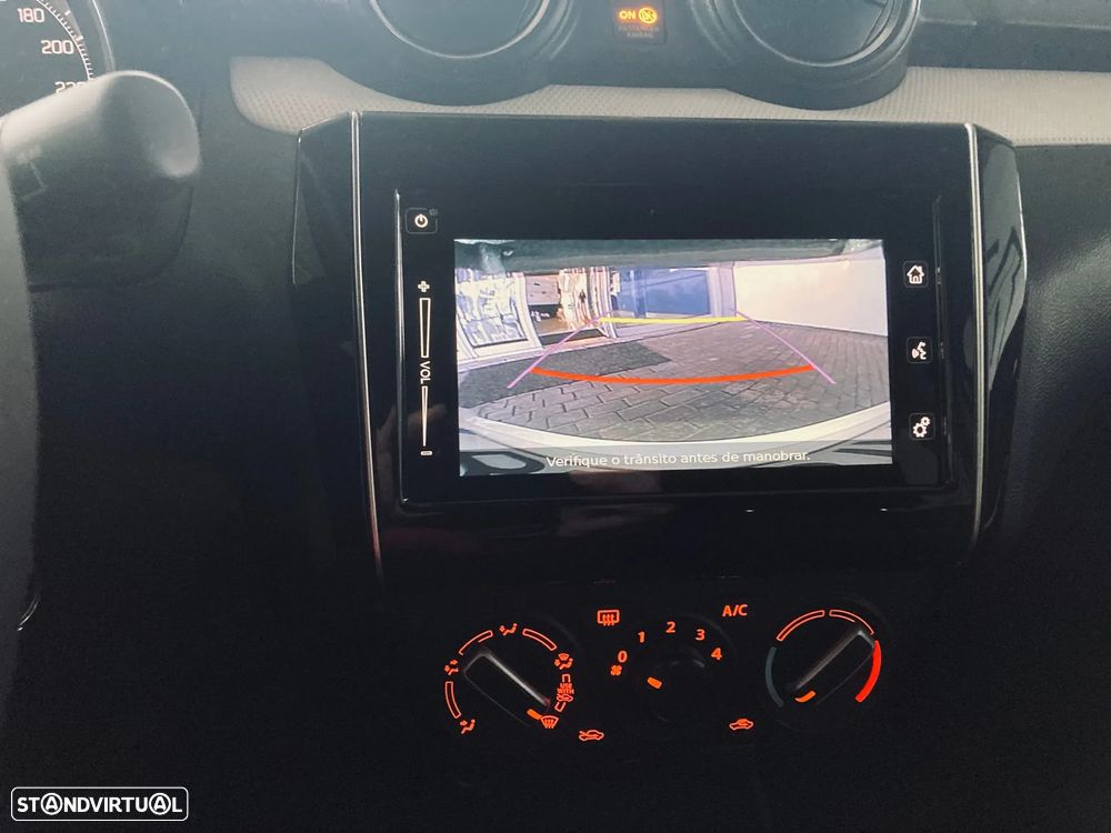 Suzuki Swift 1.2 Mild Hybrid GLX - 15