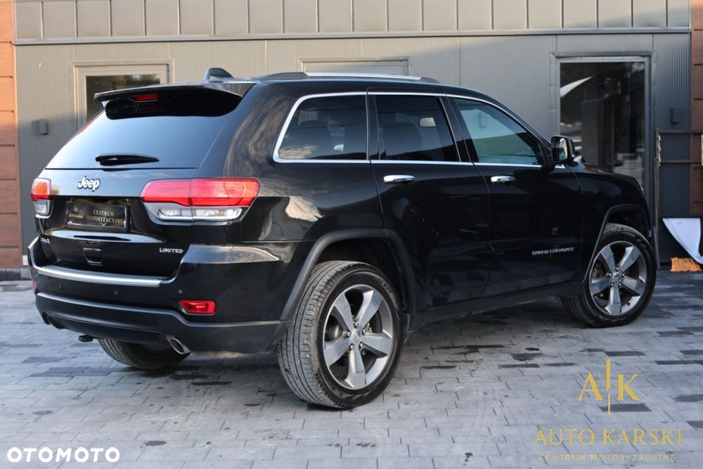 Jeep Grand Cherokee - 12