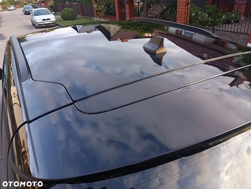 Ford Kuga 2.0 EcoBlue Hybrid ST-LINE X - 32