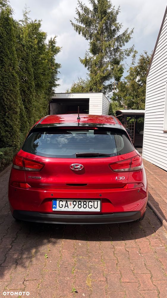 Hyundai i30 1.4 Classic + - 4