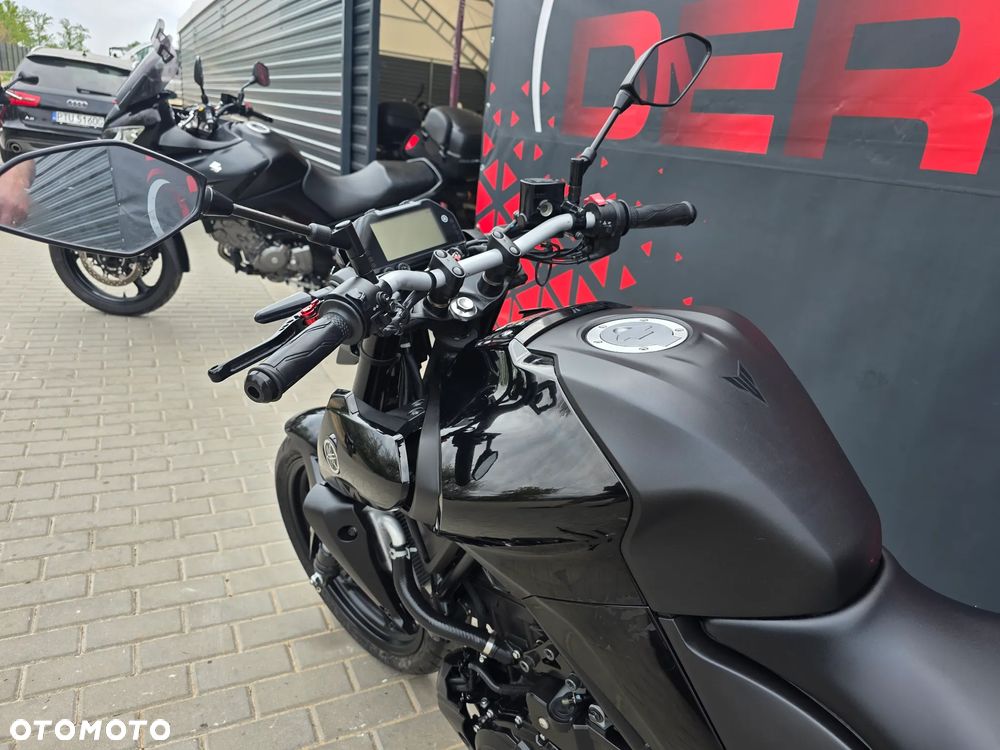 Yamaha MT - 9