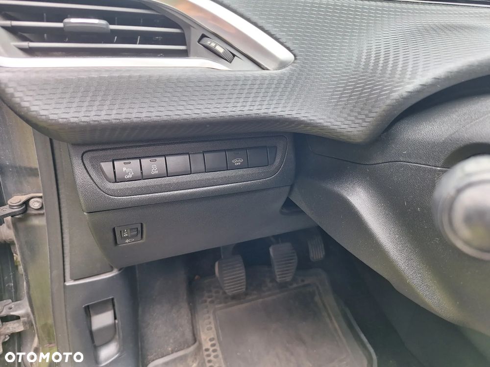 Peugeot 208 1.2 PureTech Style - 5