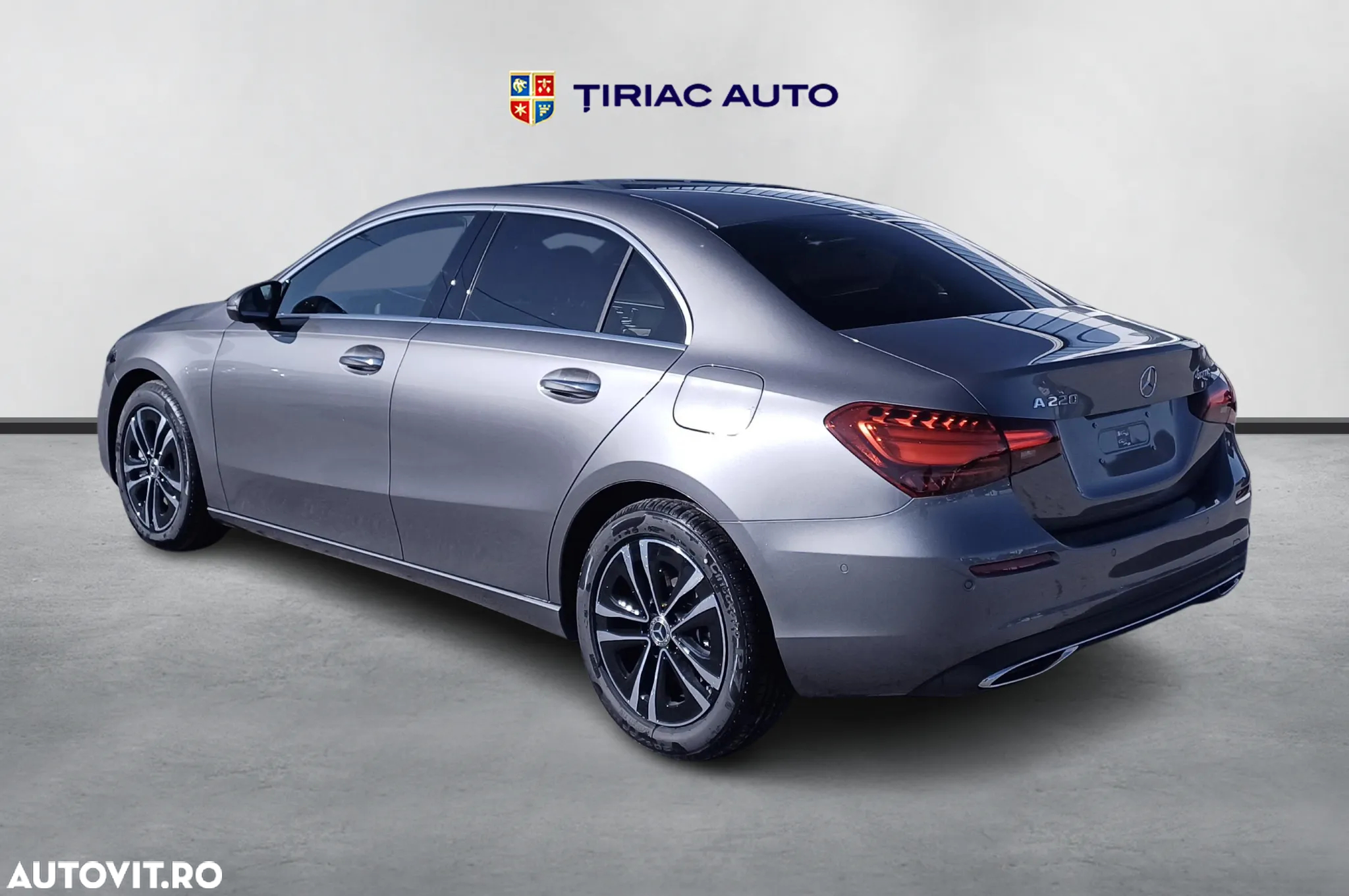 Mercedes-Benz A 220 4MATIC MHEV 8G-DCT Sedan - 3