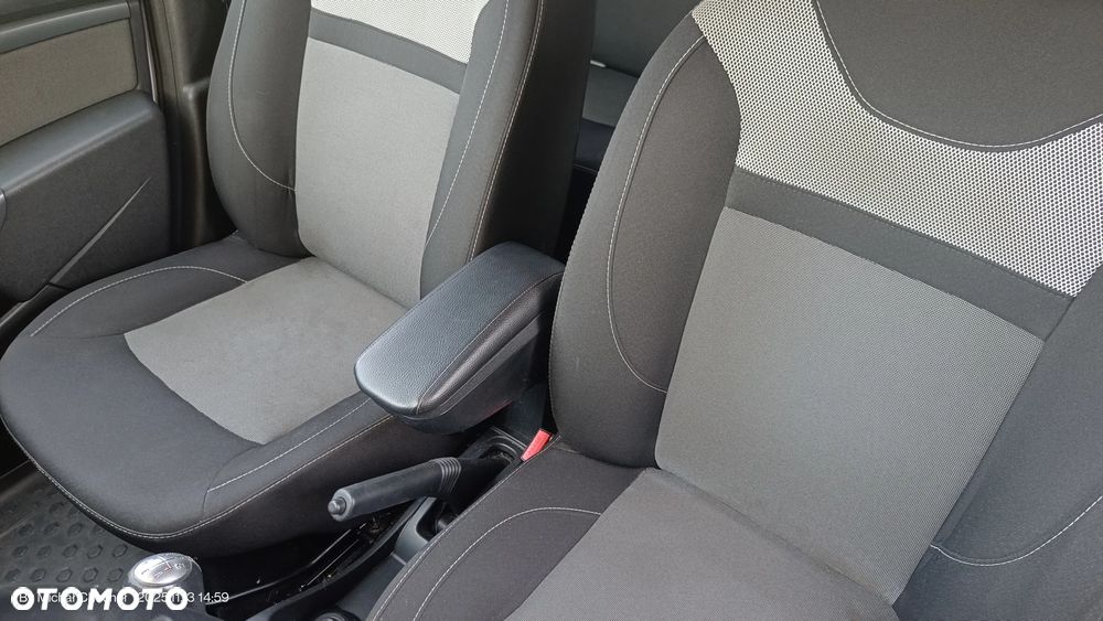 Dacia Duster 1.6 SCe Laureate S&S - 11