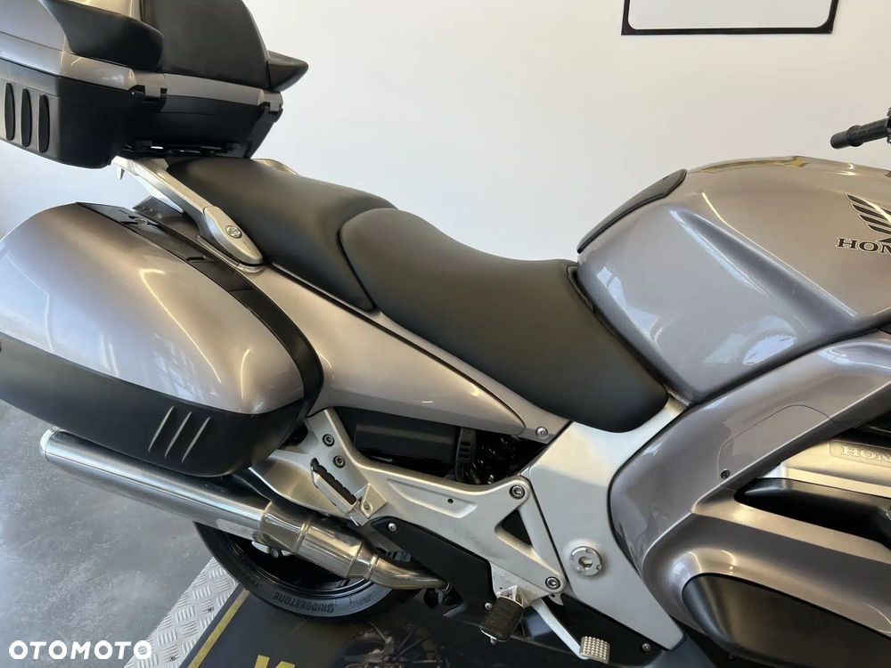 Honda ST - 23