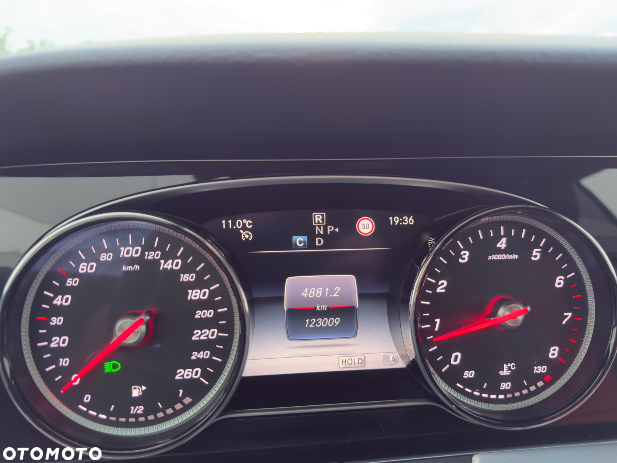 Mercedes-Benz Klasa E 200 Coupe 4-Matic 9G-TRONIC - 34