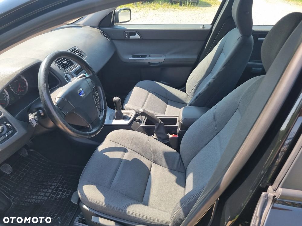 Volvo S40 1.6 - 17