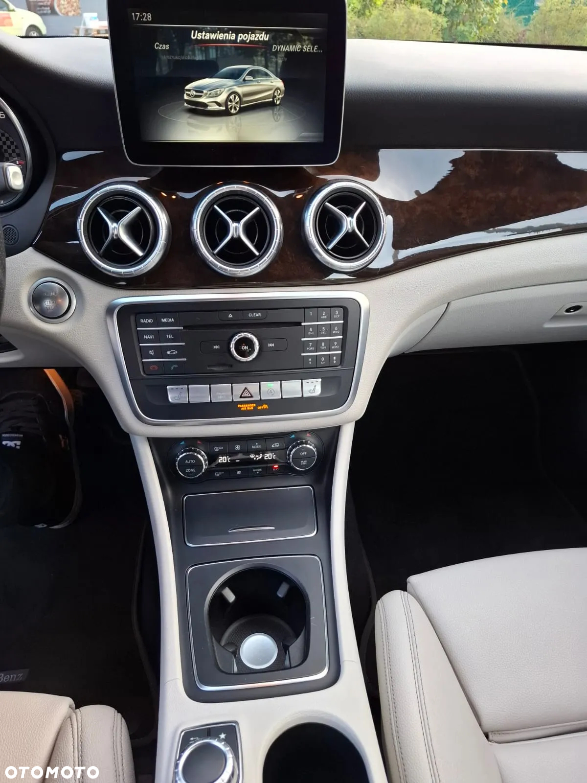 Mercedes-Benz CLA 250 4-Matic - 23