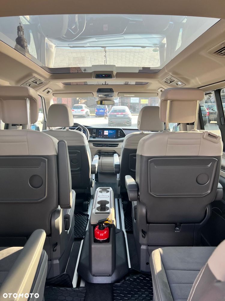 Volkswagen Multivan - 9