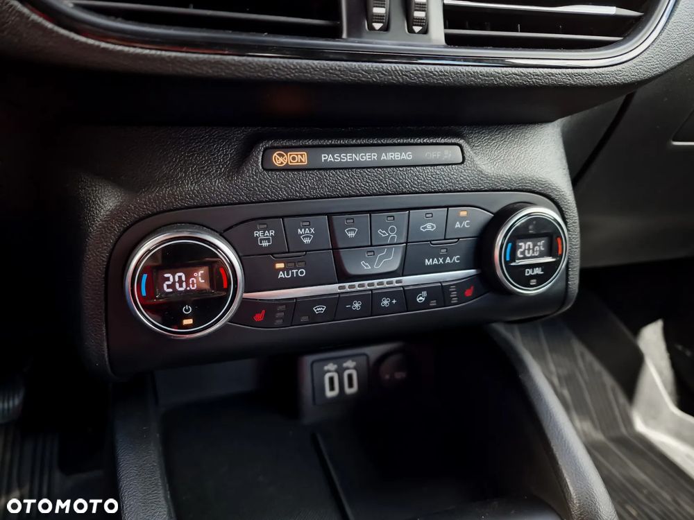 Ford Focus SW 1.5 EcoBoost ST-Line - 9