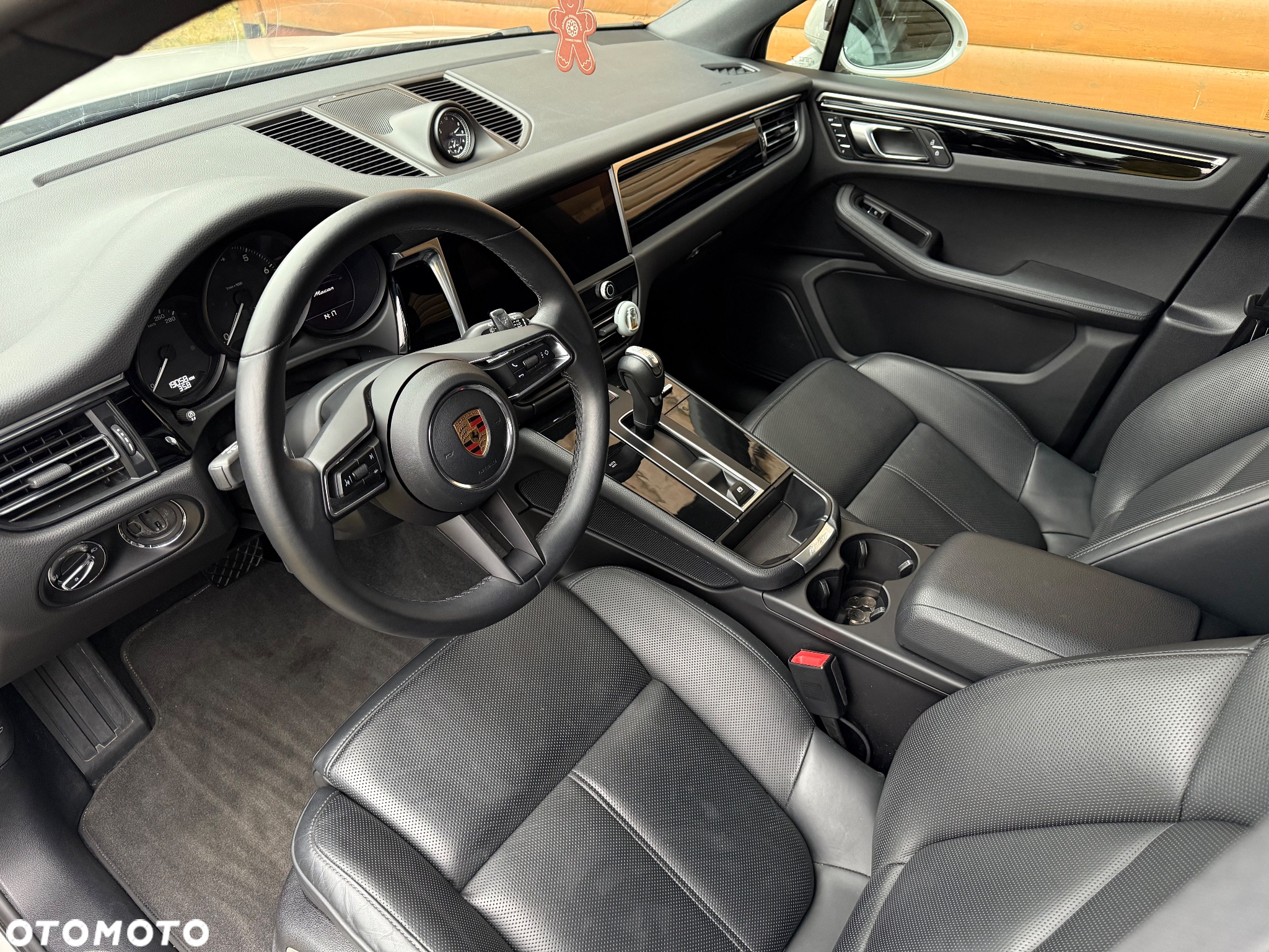Porsche Macan Standard - 12