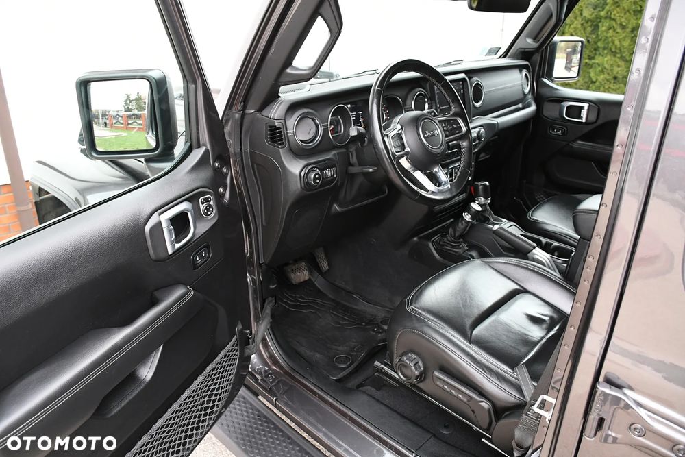 Jeep Wrangler Unlimited 2.2 CRD Sahara - 24