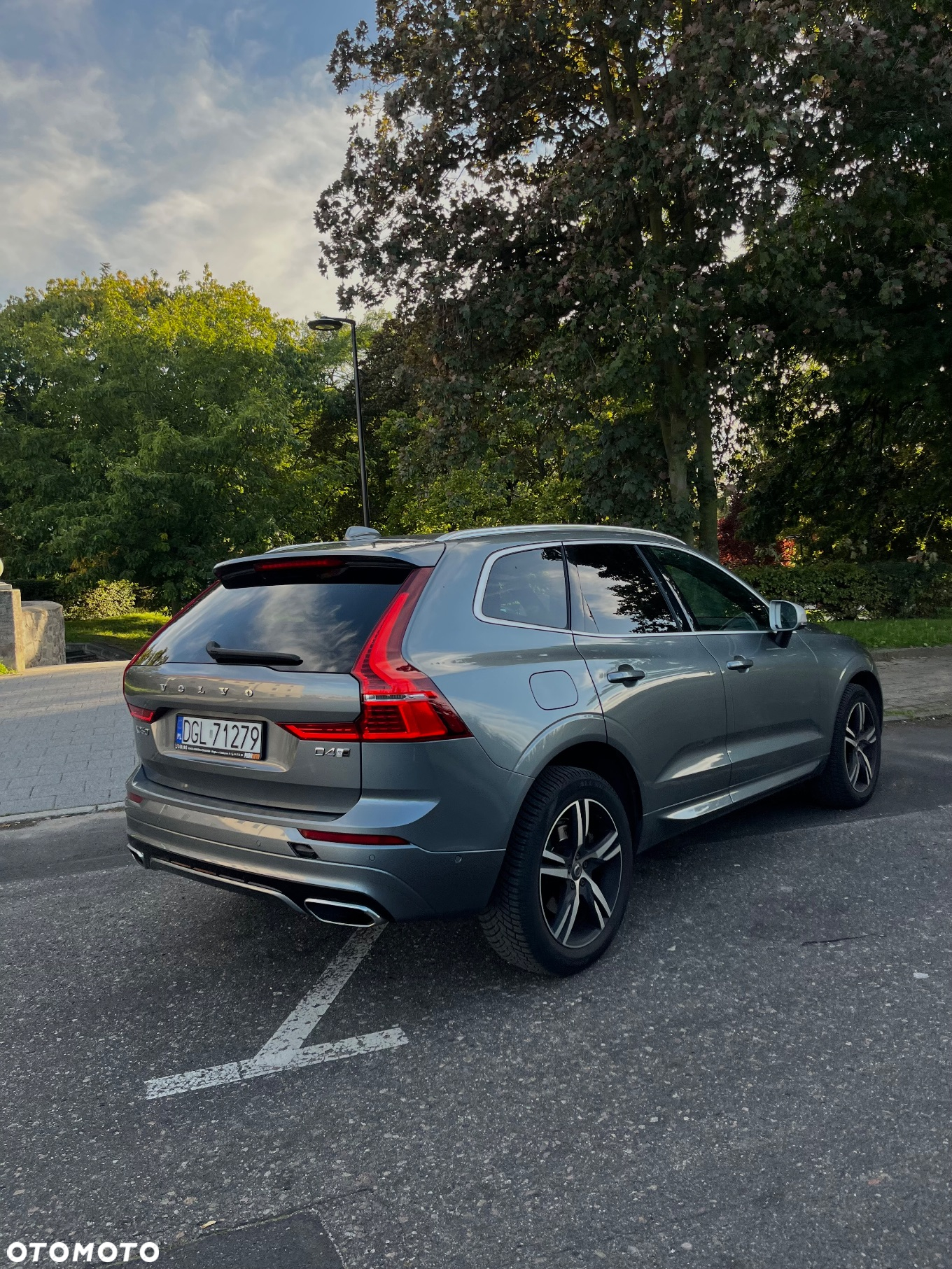 Volvo XC 60 D4 R-Design - 2