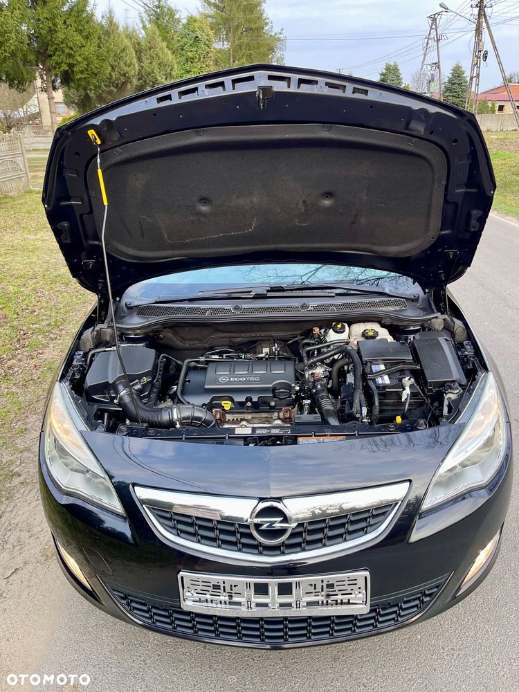 Opel Astra 1.4 Turbo Exklusiv - 40