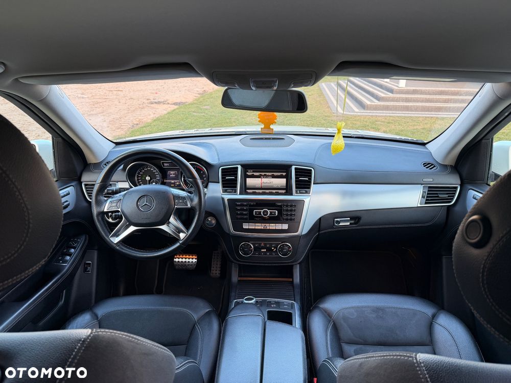 Mercedes-Benz ML 350 BlueTEC 4-Matic - 8