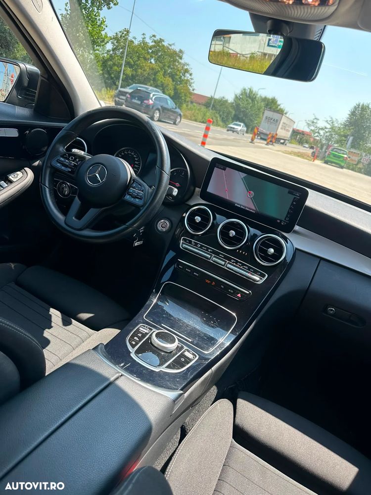 Mercedes-Benz C - 19