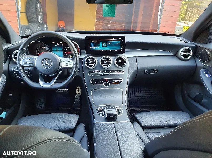 Mercedes-Benz C 300 9G-TRONIC AMG Line - 11