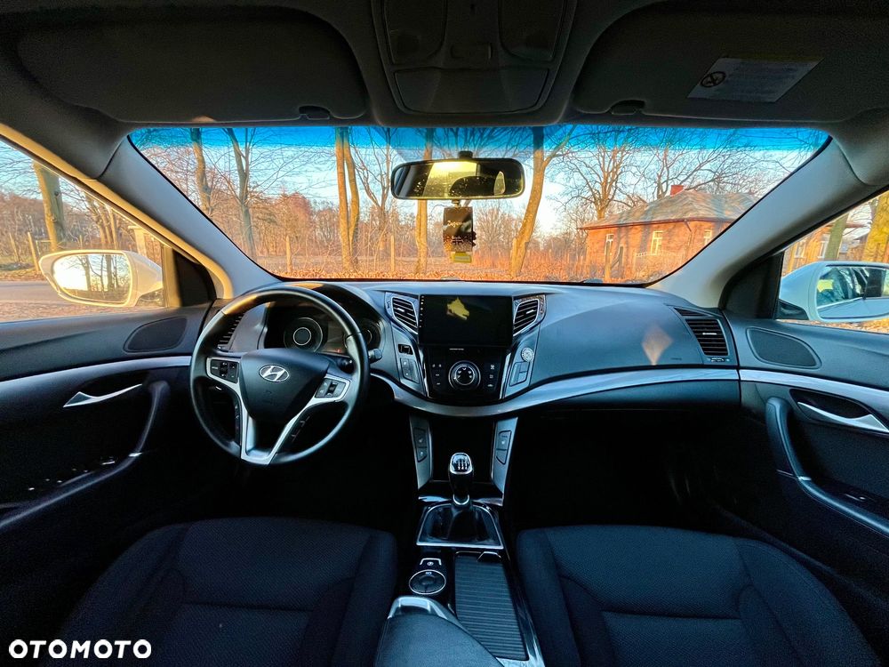 Hyundai i40 i40cw 1.7 CRDi Fifa World Cup Edition - 11