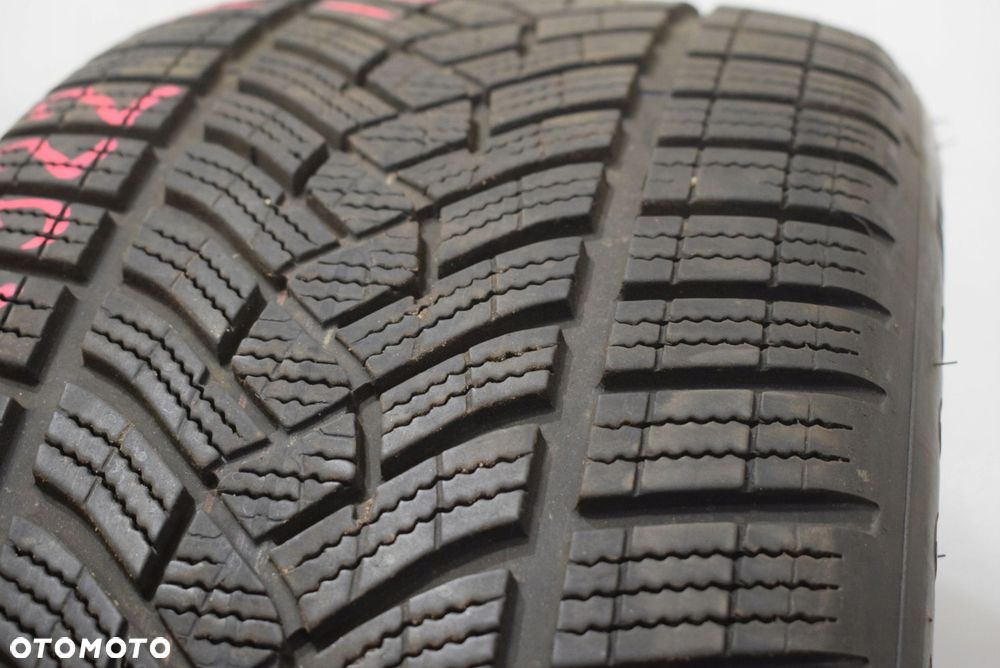 R18 245/45 Goodyear UltraGrip Performance + * 100H Wysyłka gratis! - 2