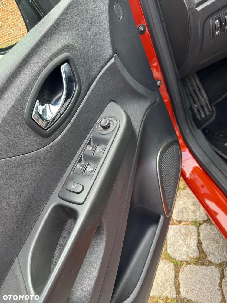 Renault Captur ENERGY TCe 120 EDC Experience - 16