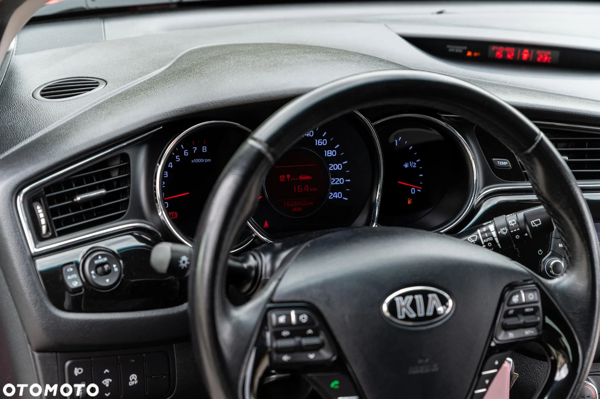 Kia Ceed 1.4 CVVT Dream-Team Edition - 32