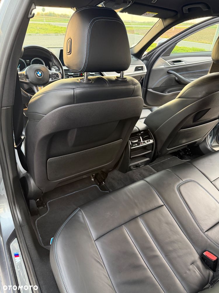 BMW Seria 5 520d xDrive - 14