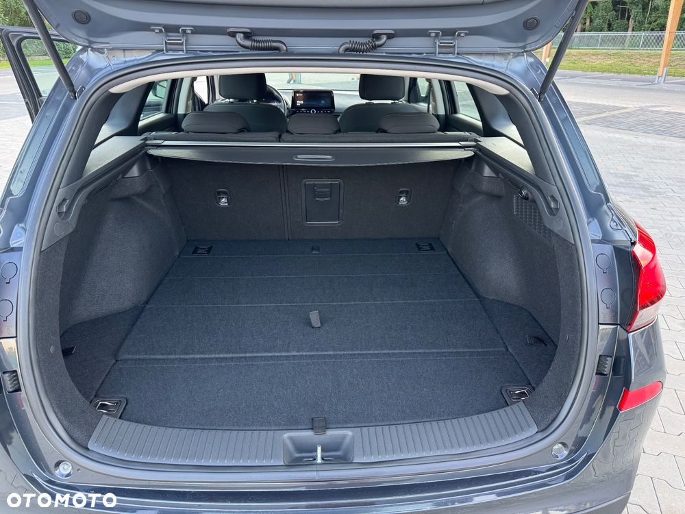 Hyundai i30 1.6 D Comfort - 18