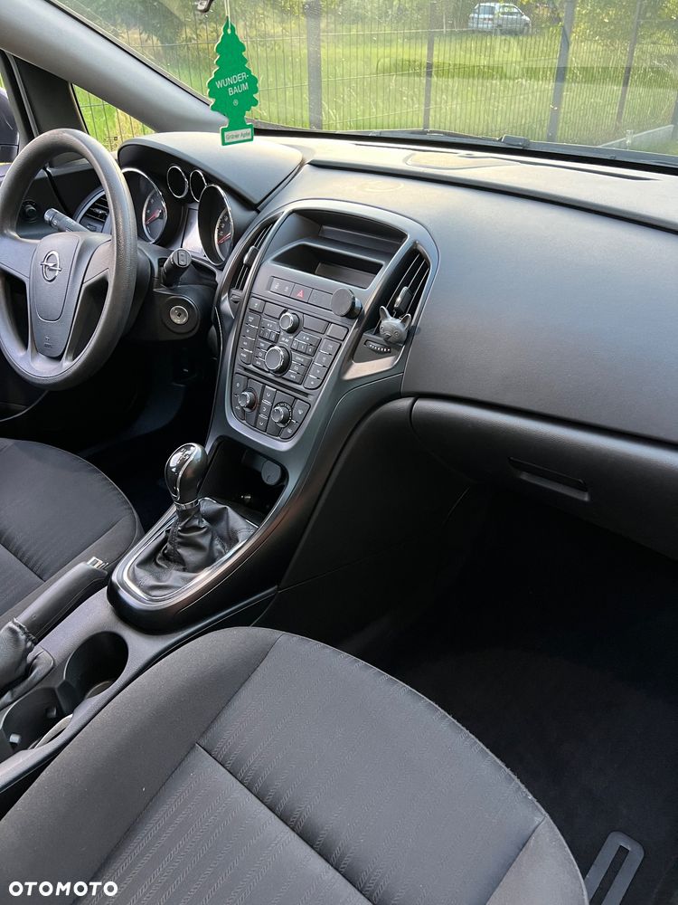 Opel Astra 1.6 - 18