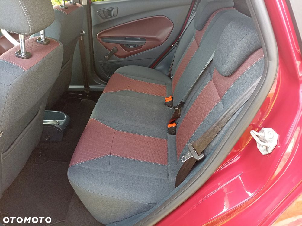 Ford Fiesta 1.25 Titanium - 32