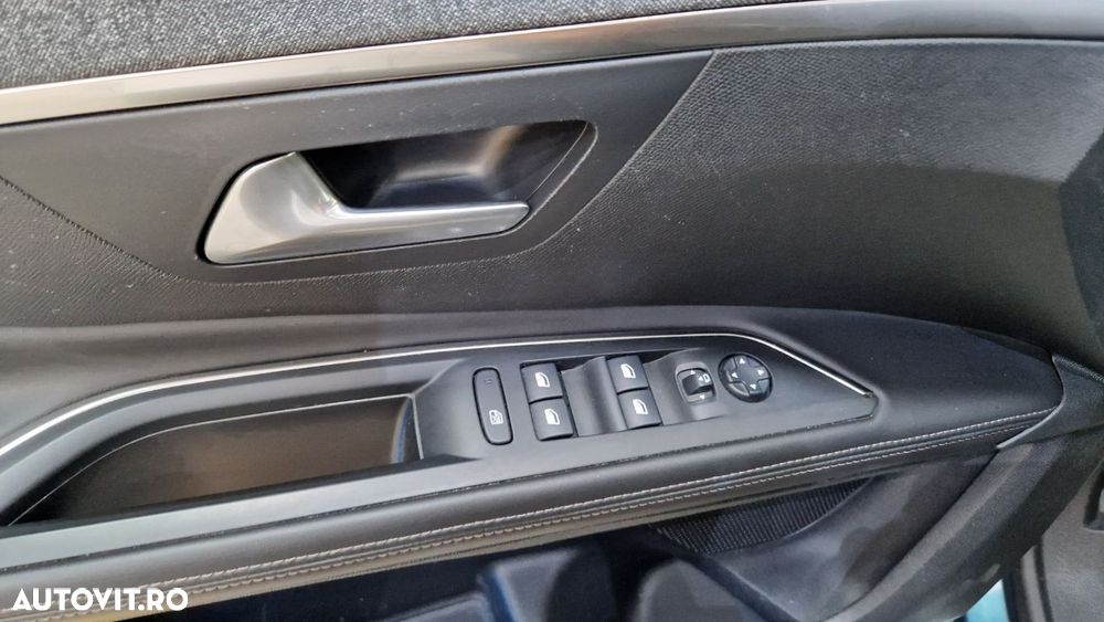 Peugeot 5008 1.2L PureTech EAT8 S&S Allure - 11