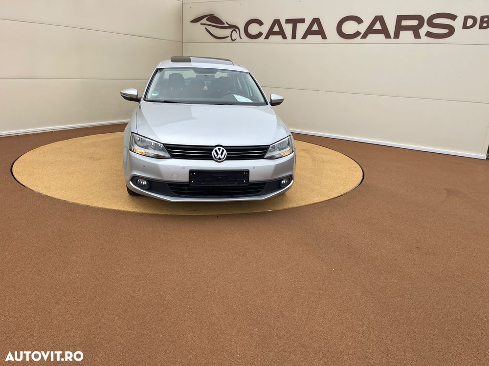 Volkswagen Jetta 1.6 TDI Blue Motion Technology Life - 1