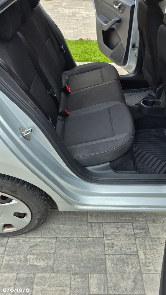 Skoda RAPID - 10