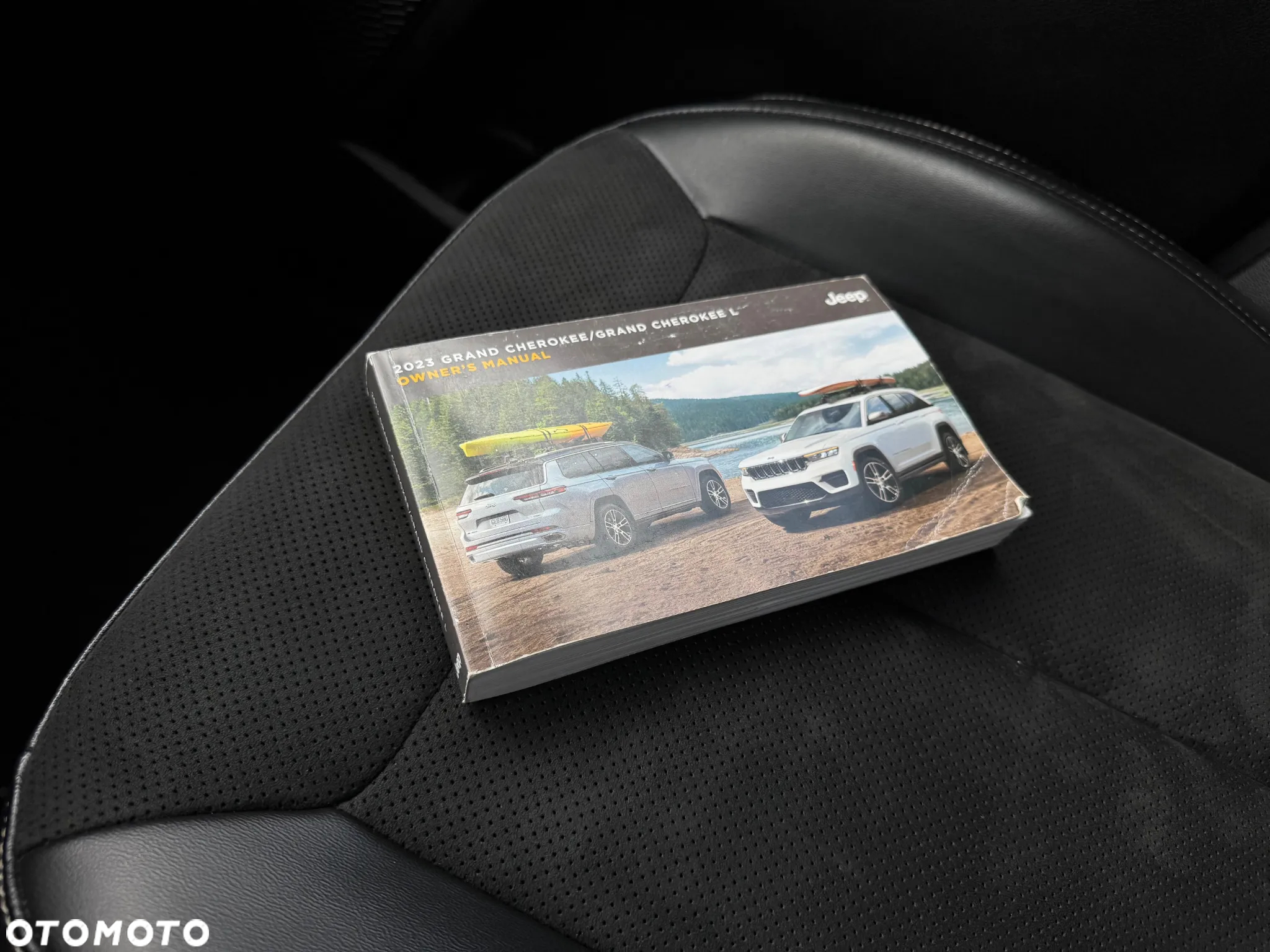 Jeep Grand Cherokee - 28