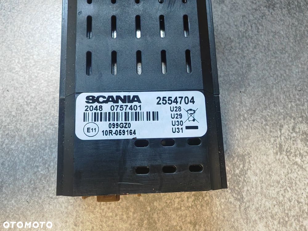 PANEL GNIAZDO MODUŁ USB SCANIA R S NTG NGS 2554704 - 3