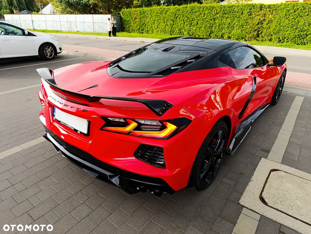 Chevrolet Corvette - 17