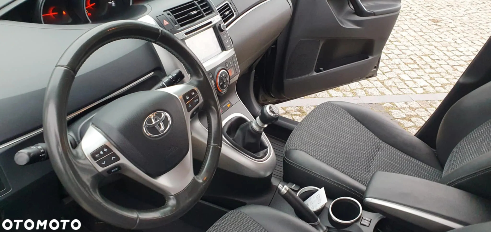 Toyota Verso 1.8 Premium 7os EU6 - 30