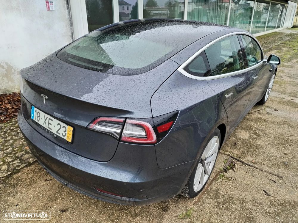 Tesla Model 3 Long-Range Dual Motor AWD - 4