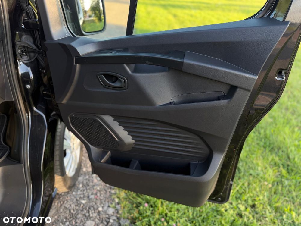 Renault Trafic - 11