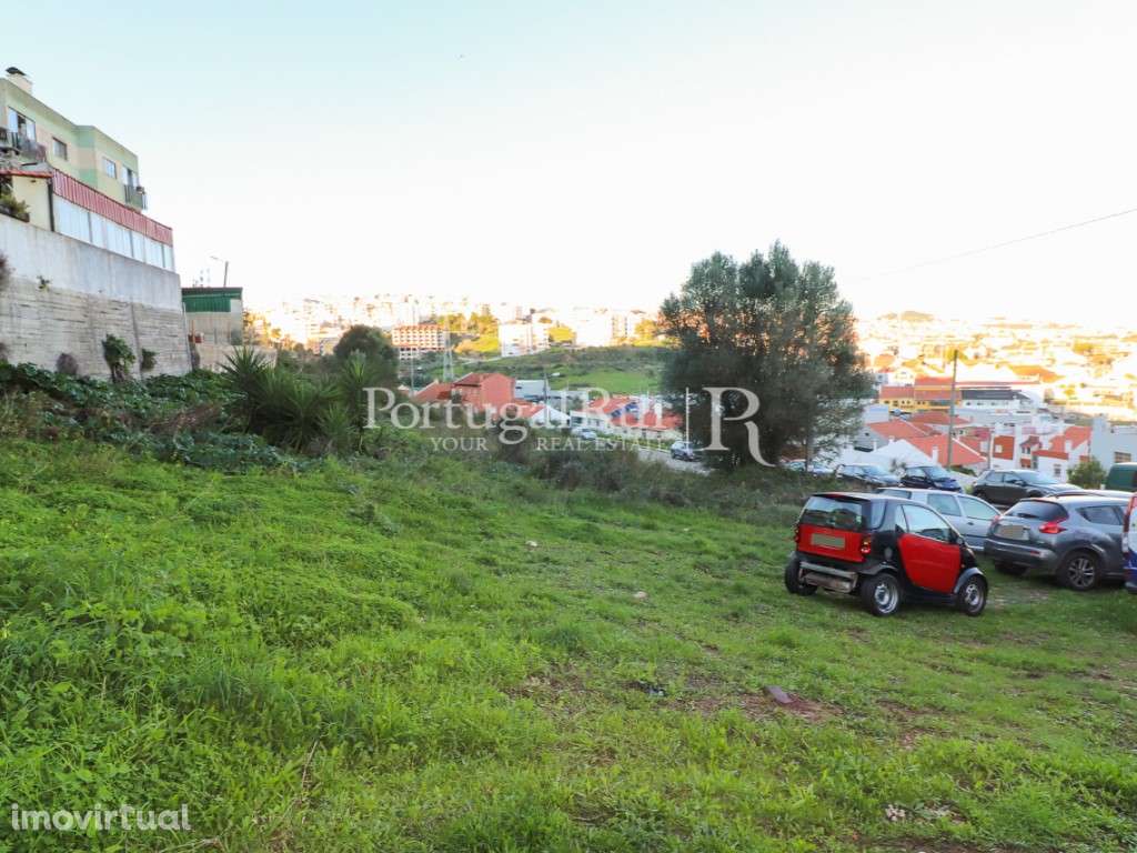 Lote com 297,97m2 para construção em Mina de Água, Amadora - Grande imagem: 3/4