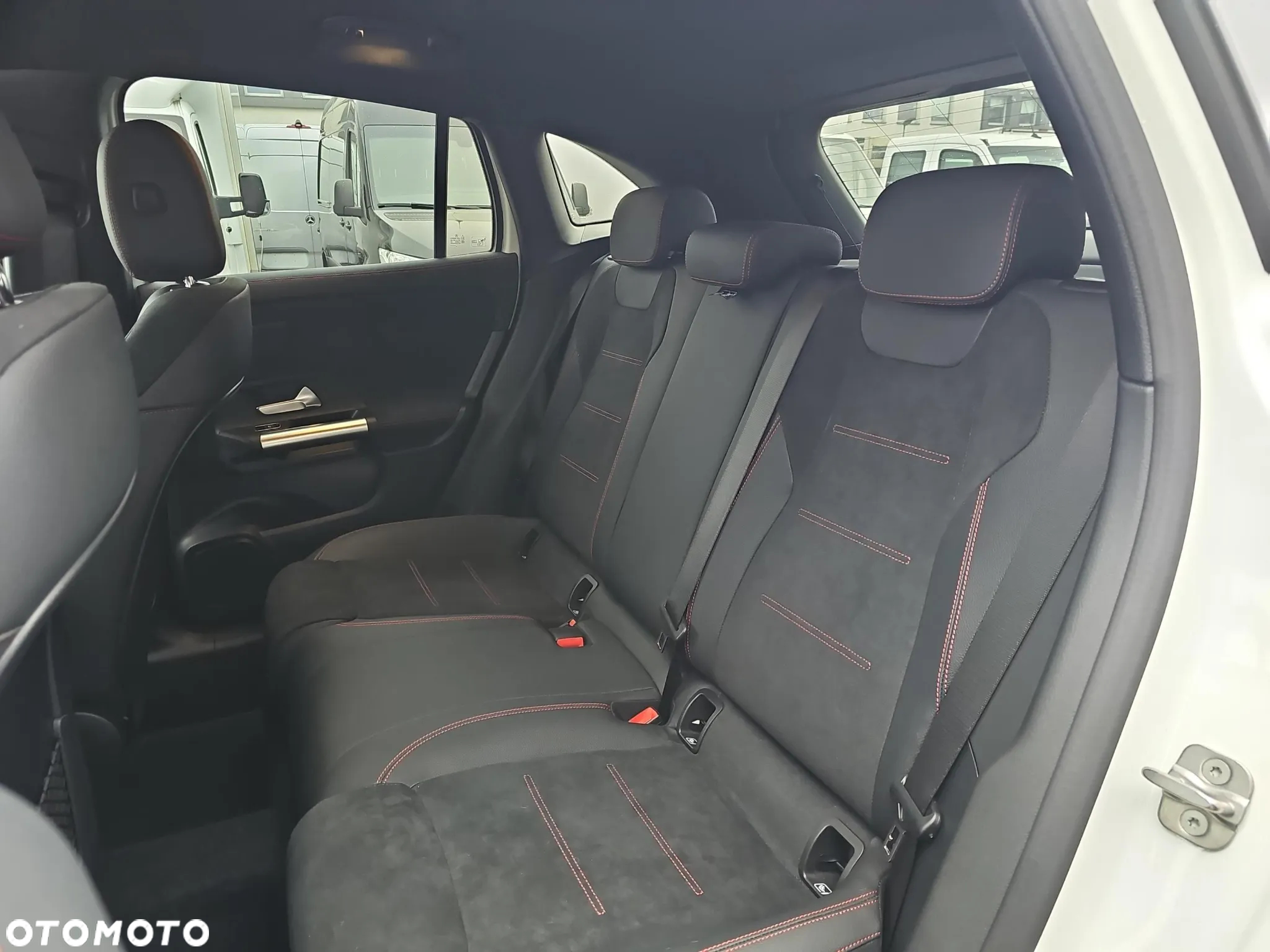 Mercedes-Benz GLA 200 AMG Line - 11