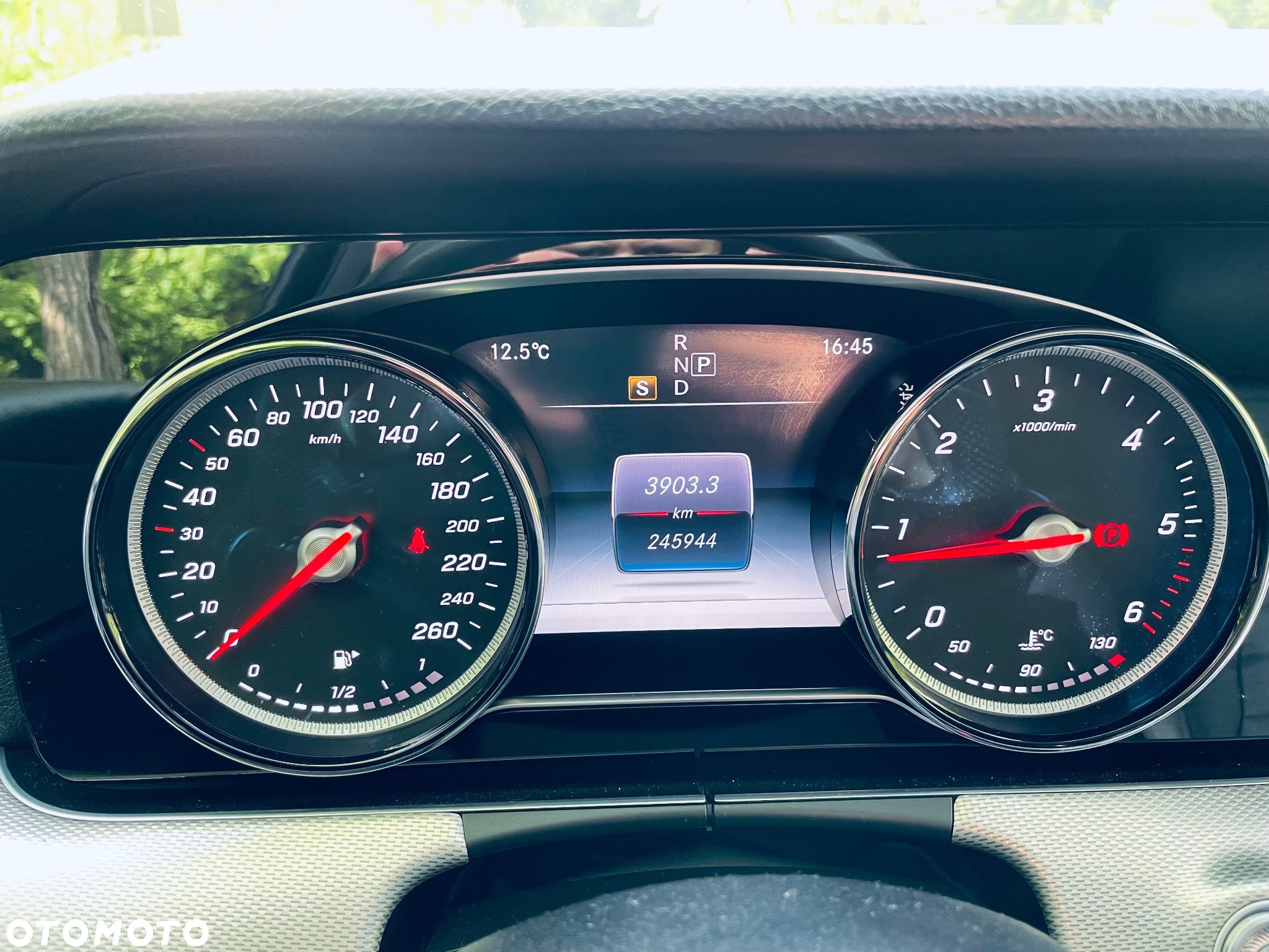 Mercedes-Benz Klasa E 220 d T 9G-TRONIC - 22