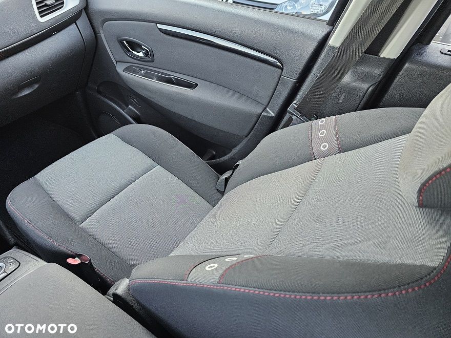 Renault Scenic ENERGY TCe 130 S&S Paris - 21