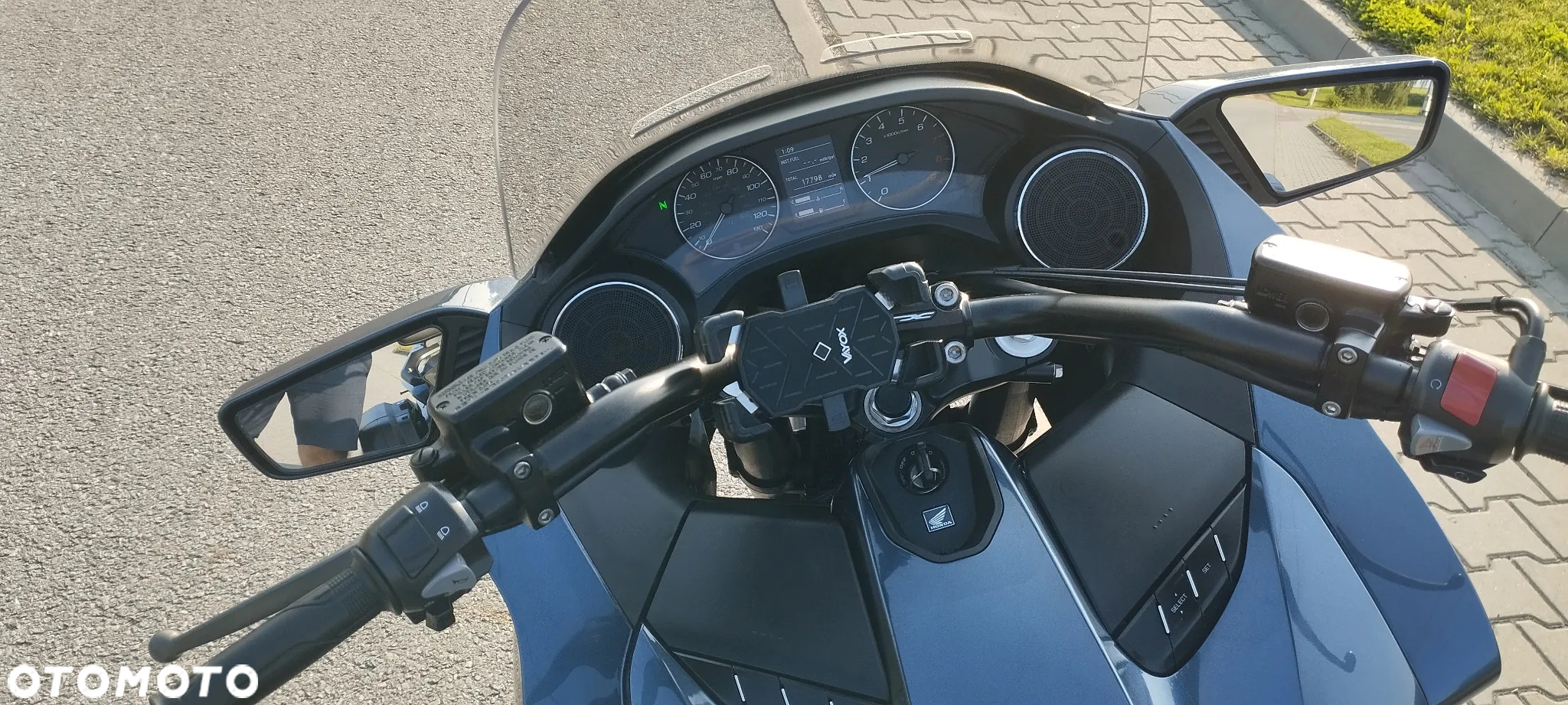 Honda CTX - 10